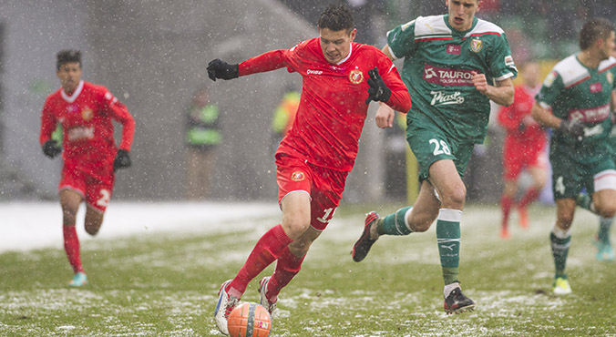 Pawłowski zagra w Maladze? Trwa wojna Widzewa z &#8222;Jagą&#8221;