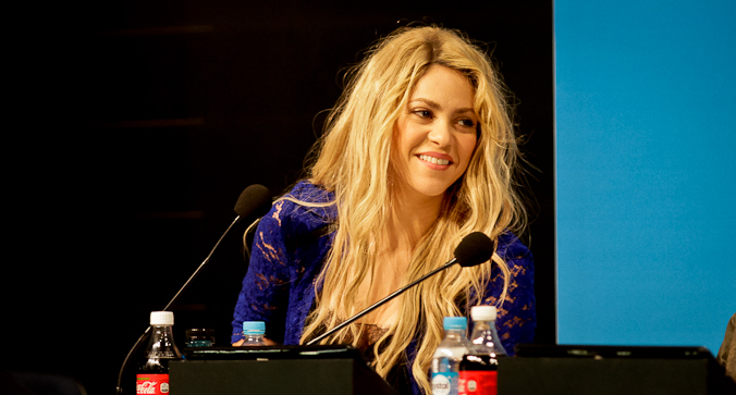 Pique chce do Anglii, Shakira mówi „nie”