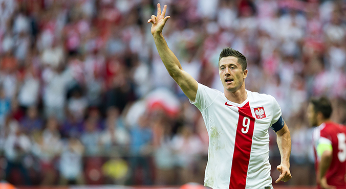 Lewandowski przed Bońkiem, teraz goni Cieślika