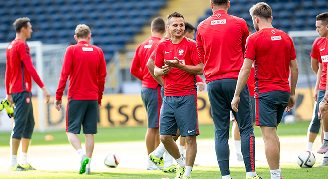 „Oni tu są i grają dla nas”. Piosenka dla kadrowiczów (wideo)