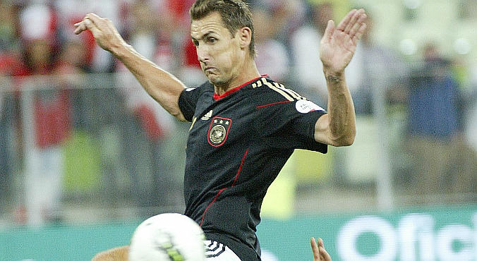 Lahm kontuzjowany. Klose kapitanem