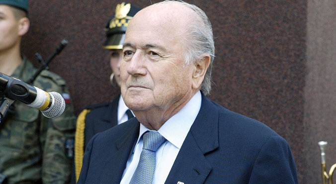 Blatter: MŚ w Katarze kupione? To atak na FIFA