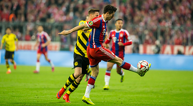 Bez fajerwerków w hicie Bundesligi. Remis Borussii z Bayernem