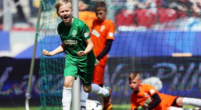 Znamy zwycięzców XVI edycji Turnieju &#8222;Z Podwórka na Stadion o Puchar Tymbarku&#8221;
