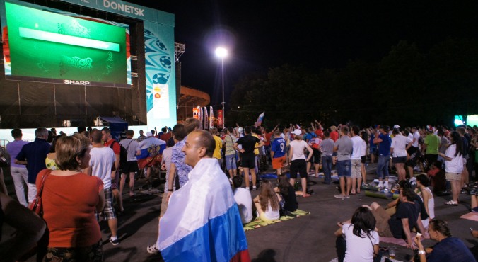 PN z Ukrainy cz. 12: Mecz Polska-Rosja w fan zonie w Doniecku oczami jedynego polskiego kibica