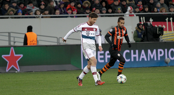 Xabi Alonso ponownie z &#8222;czternastką&#8221;