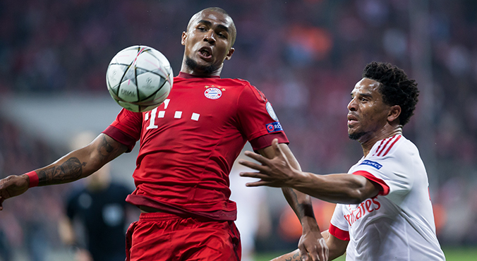 Douglas Costa chce odejść z Bayernu?