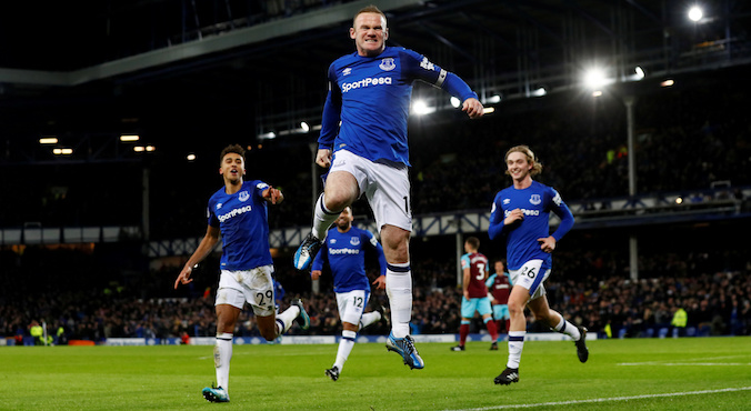 Rooney goni Shearera