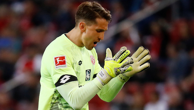 Piłkarze zeszli do szatni i… wkroczył VAR