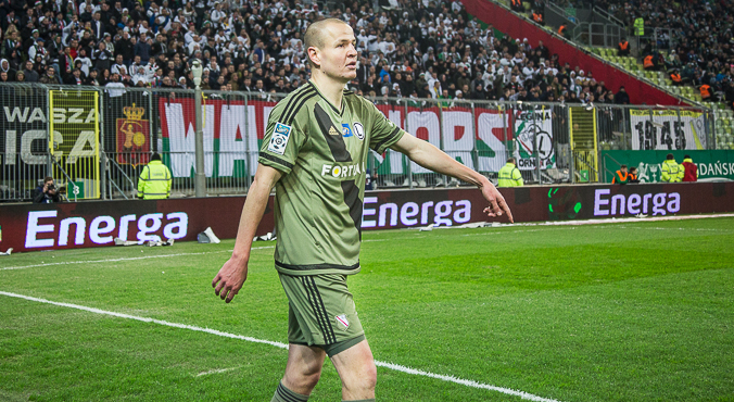 Legia odwołała się od kartki dla Hlouska