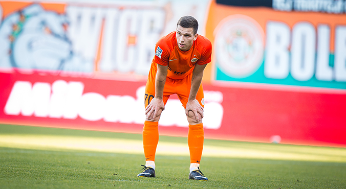 Świerczok z dwoma trafieniami i… kontuzją