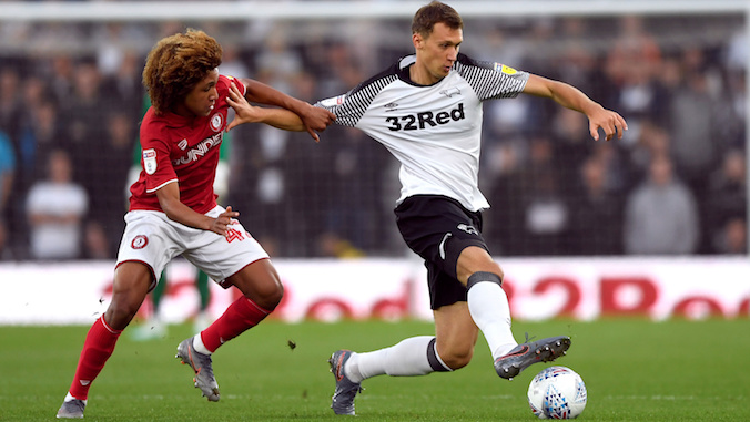 Krystian Bielik i Derby County jeszcze walczą