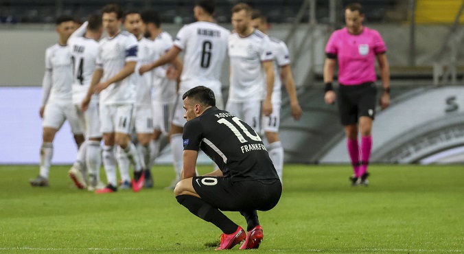 Eintracht rozbity na swoim stadionie