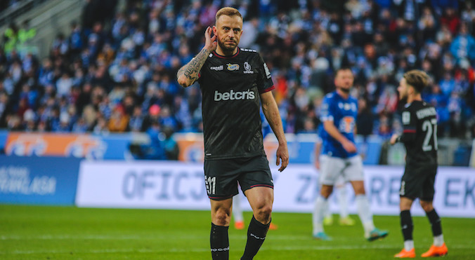 Kamil Grosicki zostanie na dłużej w Pogoni