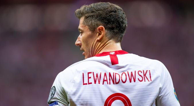 Lewandowski wciąż niezarejestrowany