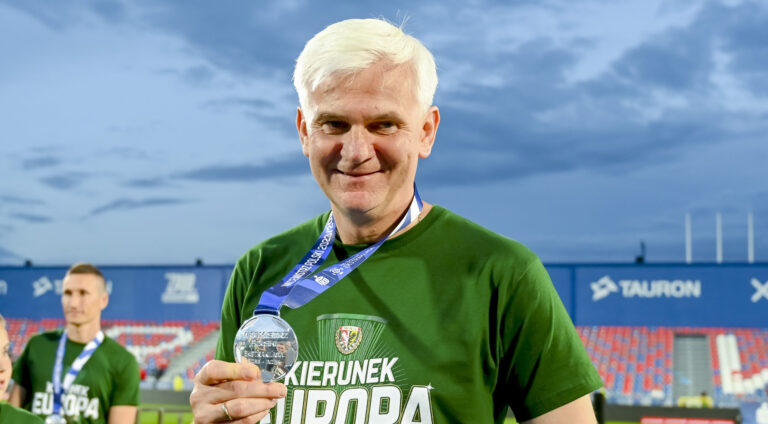 2024.05.25  CZESTOCHOWA, PKO EKSTRAKLASA SEZON 2023/2024, 34 KOLEJKA , Rakow Czestochowa - Slask Wroclaw , nz JACEK MAGIERA trener Slask, fot. KRYSTYNA PACZKOWSKA/ newspix.pl / 400mm.pl 

2024.05.25 CZESTOCHOWA ,SPORT FOOTBALL 
PKO EKSTRAKLASA POLISH LEAGUE SEASON 2022/2023
RAKOW CZESTOCHOWA - SLASK WROCLAW
FOT KRYSTYNA PACZKOWSKA /newspix.pl / 400mm.pl