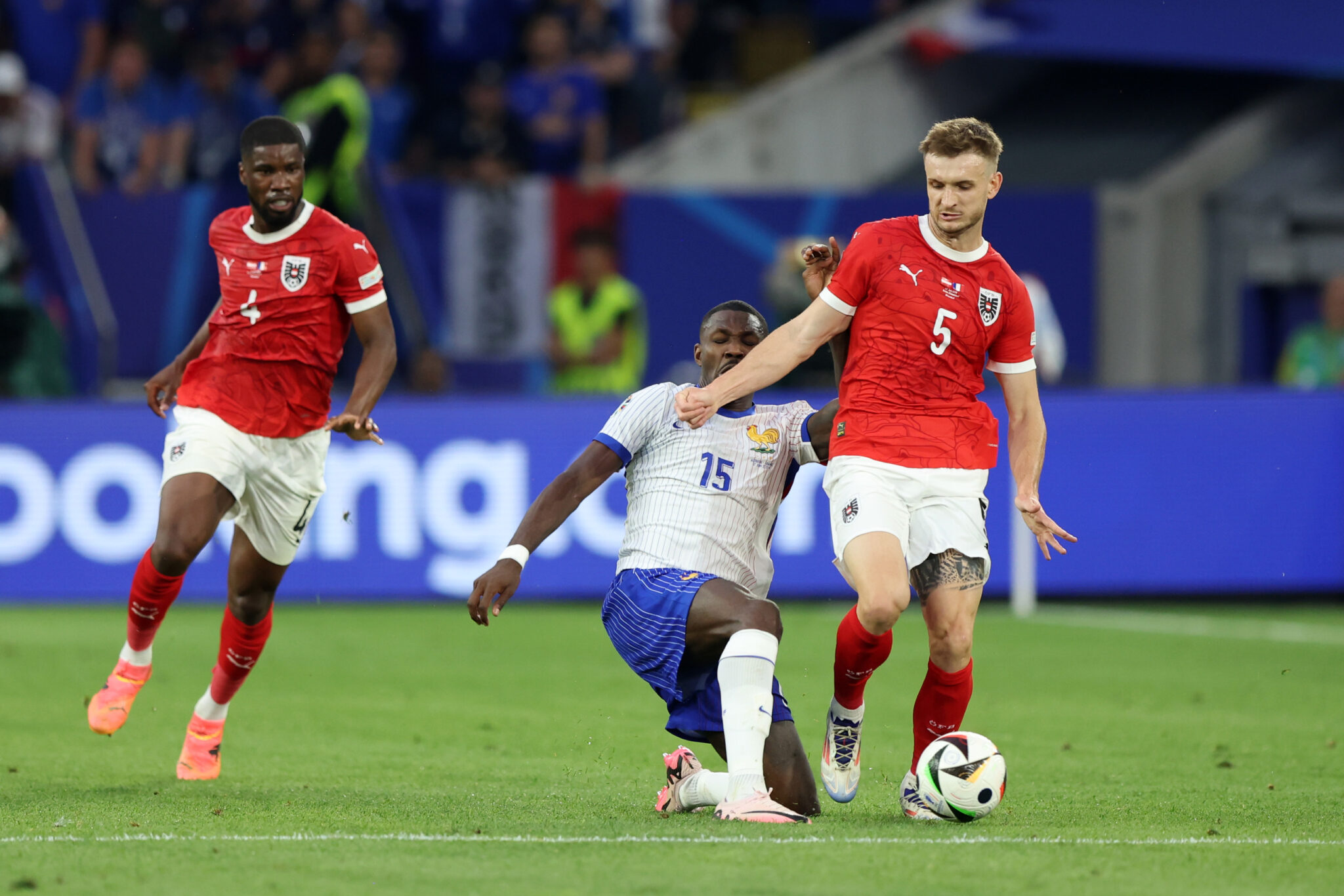 DUSSELDORF 17.06.2024
MECZ I RUNDA GRUPA D MISTRZOSTW EUROPY 2024: AUSTRIA - FRANCJA 0:1 --- FIRST ROUND GROUP D UEFA EURO 2024 MATCH: AUSTRIA - FRANCE 0:1
KEVIN DANSO  MARCUS THURAM  STEFAN POSCH
FOT. PIOTR KUCZA/400mm.pl