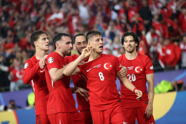 DORTMUND 18.06.2024
MECZ I RUNDA GRUPA F MISTRZOSTW EUROPY 2024: TURCJA - GRUZJA 3:1 --- FIRST ROUND GROUP F UEFA EURO 2024 MATCH: TURKEY - GEORGIA 3:1
PILKARZE TURCJI  ORKUN KOKCU  ARDA GULER
FOT. PIOTR KUCZA/400mm.pl