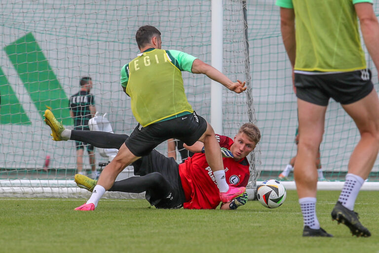 KSIAZENICE 19.06.2024
TRENING PILKARZY LEGII WARSZAWA LEGIA WARSAW OPEN TRAINING SESSION
PAWEL WSZOLEK  MACIEJ KIKOLSKI
FOT. MARCIN SZYMCZYK/400mm.pl