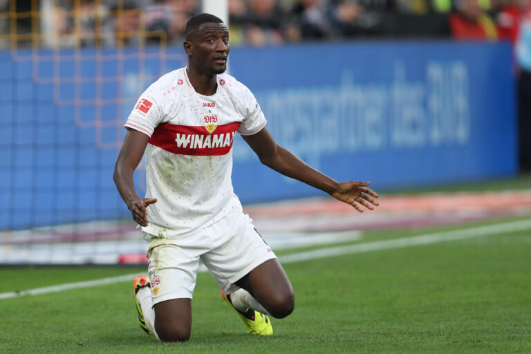 Dortmund, Deutschland, 06.04.2024: Serhou Guirassy (VfB Stuttgart) gestikuliert, Gestik waehrend des Spiels der  1. Bundesliga zwischen Borussia Dortmund vs VfB Stuttgart  im Signal Iduna Park am 06. April 2024 in Dortmund, Deutschland. (Foto von Oliver Kaelke/DeFodi Images)

Dortmund, Germany, 06.04.2024: Serhou Guirassy (VfB Stuttgart) gestures during the 1. Bundesliga match between Borussia Dortmund vs VfB Stuttgart  at Signal Iduna Park on April 6, 2024 in Dortmund, Germany. (Photo by Oliver Kaelke/DeFodi Images) 
LIGA NIEMIECKA PILKA NOZNA SEZON 2023/2024
FOT.DEFODI IMAGES/newspix.pl / 400mm.pl
POLAND ONLY!

---
newspix.pl / 400mm.pl