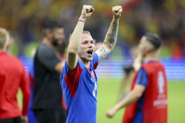 Ondrej Duda (Slovakia) jubelt waehrend des Spiels der UEFA EURO 2024 - Gruppe E zwischen Slowakei und RumĂ¤nien, Arena Frankfurt am 26. June 2024 in Frankfurt am Main, Deutschland. (Foto von Marco Steinbrenner/DeFodi Images)     

Ondrej Duda (Slovakia) cheers during the UEFA EURO 2024 - Group E match between Slovakia and Romania at Arena Frankfurt on June 26, 2024 in Frankfurt am Main, Germany. (Photo by Marco Steinbrenner/DeFodi Images)  
PILKA NOZNA EURO MISTRZOSTWA EUROPY RUMUNIA - SLOWACJA
FOT. DEFODI IMAGES/newspix.pl / 400mm.pl
POLAND ONLY!
---
newspix.pl / 400mm.pl