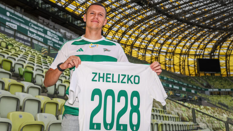 GDANSK 16.07.2024 
SPORT PILKA NOZNA PKO EKSTRAKLASA  SEZON 2024/25 LECHIA GDANSK UMOWA --- POLISH FOOTBALL TOP LEAGUE SEASON 2024 - 2025 LECHIA GDANSK CONTRACT --- 
NZ 
FOT. GRZEGORZ RADTKE / 058sport.pl