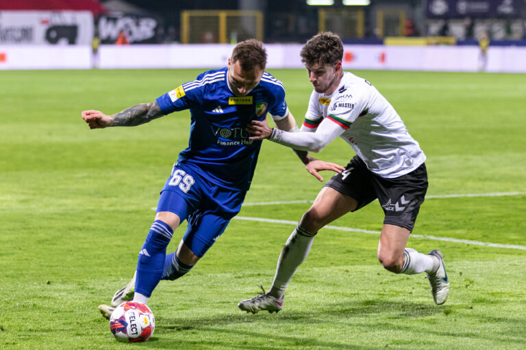 LEGNICA 09.03.2024
MECZ 23. KOLEJKA FORTUNA I LIGA SEZON 2023/24 --- POLISH FIRST LEAGUE FOOTBALL MATCH IN LEGNICA: MIEDZ LEGNICA - GKS TYCHY
nz DAMIAN MICHALIK DOMINIK POLAP
FOT. ERNEST KOLODZIEJ / 400mm.pl