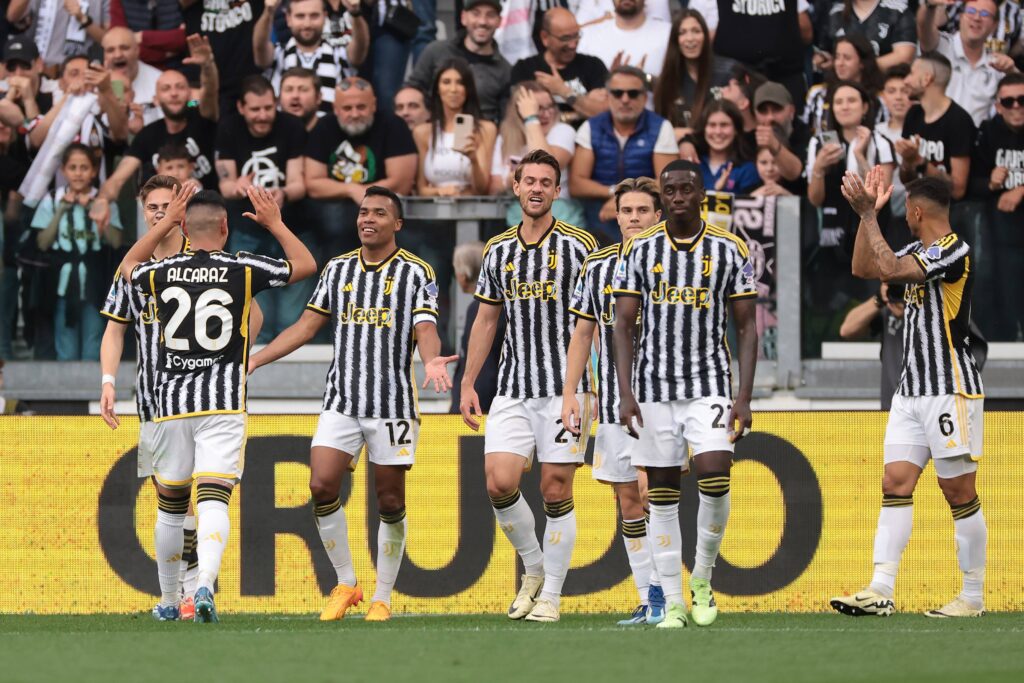 May 25, 2024, Turin: Turin, Italy, 25th May 2024. Alex Sandro of Juventus celebrates with team mates after scoring to give the side a 2-0 lead during the Serie A match at Allianz Stadium, Turin. (Credit Image: � Jonathan Moscrop/CSM via ZUMA Press Wire)
PILKA NOZNA LIGA WLOSKA SEZON 2023/2024
FOT. ZUMA/newspix.pl / 400mm.pl
POLAND ONLY!
---
newspix.pl / 400mm.pl