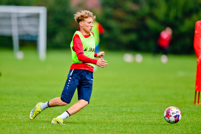 Opole, 29.05.2024
PILKA NOZNA FORTUNA I LIGA SEZON 2023/2024 Odra Opole. Trening
NZ JAKUB ANTCZAK
FOT. MIROSLAW SZOZDA / 400mm.pl