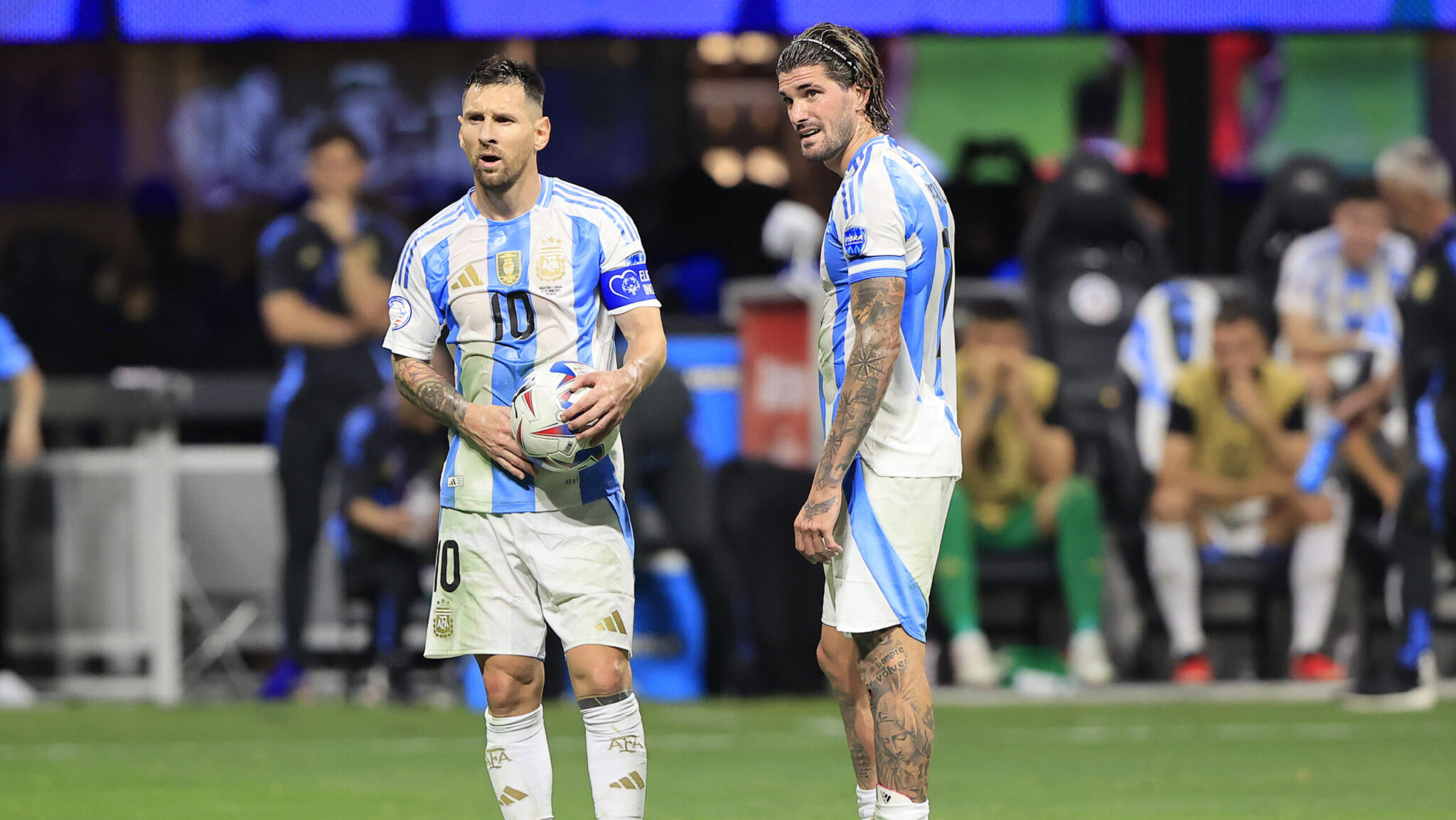 ATLANTA, GA - JUNE 20: Argentina forward Lionel Messi (10) and Argentina midfielder Rodrigo De Paul (7) during the Thursday evening soccer match between Argentina and Canada on June 20, 2024 at the Mercedes-Benz Stadium in Atlanta, Georgia. (Credit Image: © David J. Griffin/Icon SMI via ZUMA Press) 
PILKA NOZNA MECZ ARGENTYNA VS KANADA
FOT. ZUMA/newspix.pl / 400mm.pl
POLAND ONLY!
---
newspix.pl / 400mm.pl