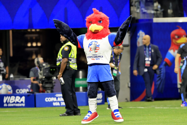 ATLANTA, GA - JUNE 20: Capitan the tournament mascot after the Thursday evening soccer match between Argentina and Canada on June 20, 2024 at the Mercedes-Benz Stadium in Atlanta, Georgia. (Credit Image: © David J. Griffin/Icon SMI via ZUMA Press) 
PILKA NOZNA MECZ ARGENTYNA VS KANADA
FOT. ZUMA/newspix.pl / 400mm.pl
POLAND ONLY!
---
newspix.pl / 400mm.pl