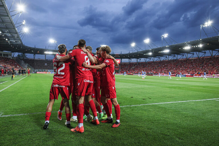 LODZ 27.07.2024
PKO EKSTRAKLASA SEZON 2024/25 --- POLISH FOOTBALL TOP LEAGUE: WIDZEW LODZ - LECH POZNAN
NZ JAKUB SYPEK GOL RADOS LIRIM KASTRATI IMAD RONDIC KAMIL CYBULSKI
FOT. MARCIN BRYJA / 400mm.pl