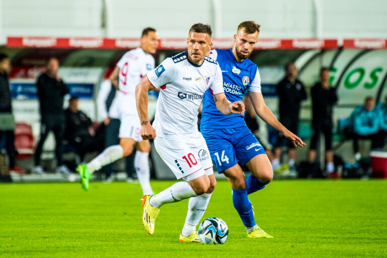 ZABRZE 17.05.2024
SPORT PILKA NOZNA
MECZ 33. KOLEJKA PKO EKSTRAKLASA SEZON 2023/24 --- POLISH FOOTBALL TOP LEAGUE MATCH:
GORNIK ZABRZE - PUSZCZA NIEPOLOMICE
NZ LUKAS PODOLSKI 
FOT. KAROL SLOMKA / 400mm.pl