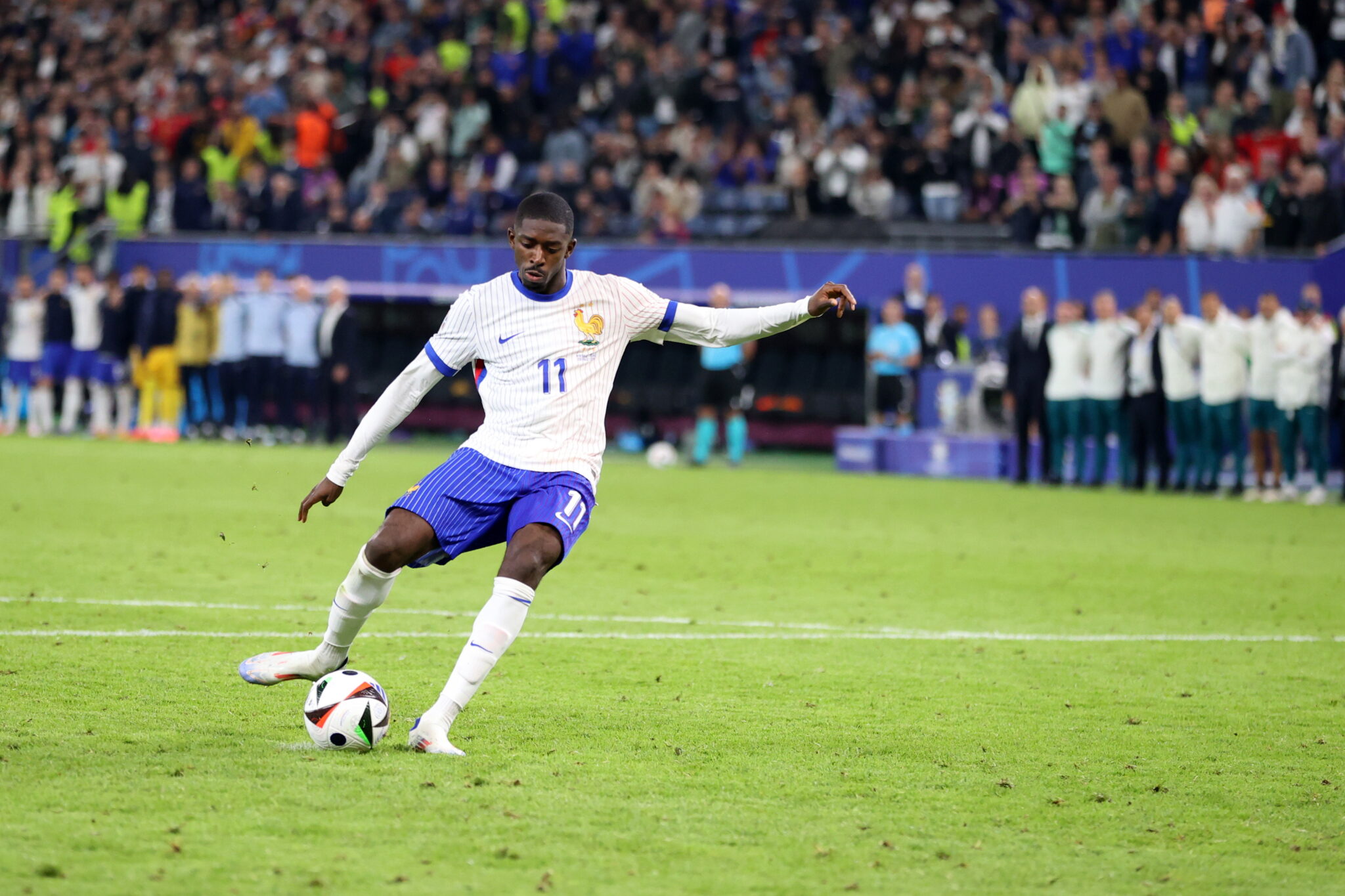 HAMBURG 05.07.2024
MECZ 1/4 FINALU CWIERCFINAL MISTRZOSTW EUROPY 2024: PORTUGALIA - FRANCJA --- QUARTERFINAL UEFA EURO 2024 MATCH: PORTUGAL - FRANCE
RZUTY KARNE
OUSMANE DEMBELE    
FOT. PIOTR KUCZA/400mm.pl