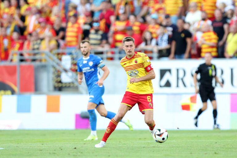 BIALYSTOK 19.07.2024
MECZ 1. KOLEJKA PKO EKSTRAKLASA SEZON 2024/25 --- POLISH FOOTBALL TOP LEAGUE MATCH: JAGIELLONIA BIALYSTOK - PUSZCZA NIEPOLOMICE 2:0
TARAS ROMANCZUK
FOT. PIOTR KUCZA/400mm.pl