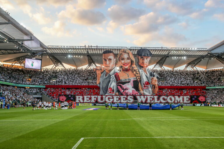 WARSZAWA 20.07.2024
MECZ 1. KOLEJKA PKO EKSTRAKLASA SEZON 2024/25 --- LEGIA WARSZAWA WARSAW - ZAGLEBIE LUBIN
OPRAWA KIBICOW LEGII  REFUGEES WELCOME
FOT. MARCIN SZYMCZYK/400mm.pl