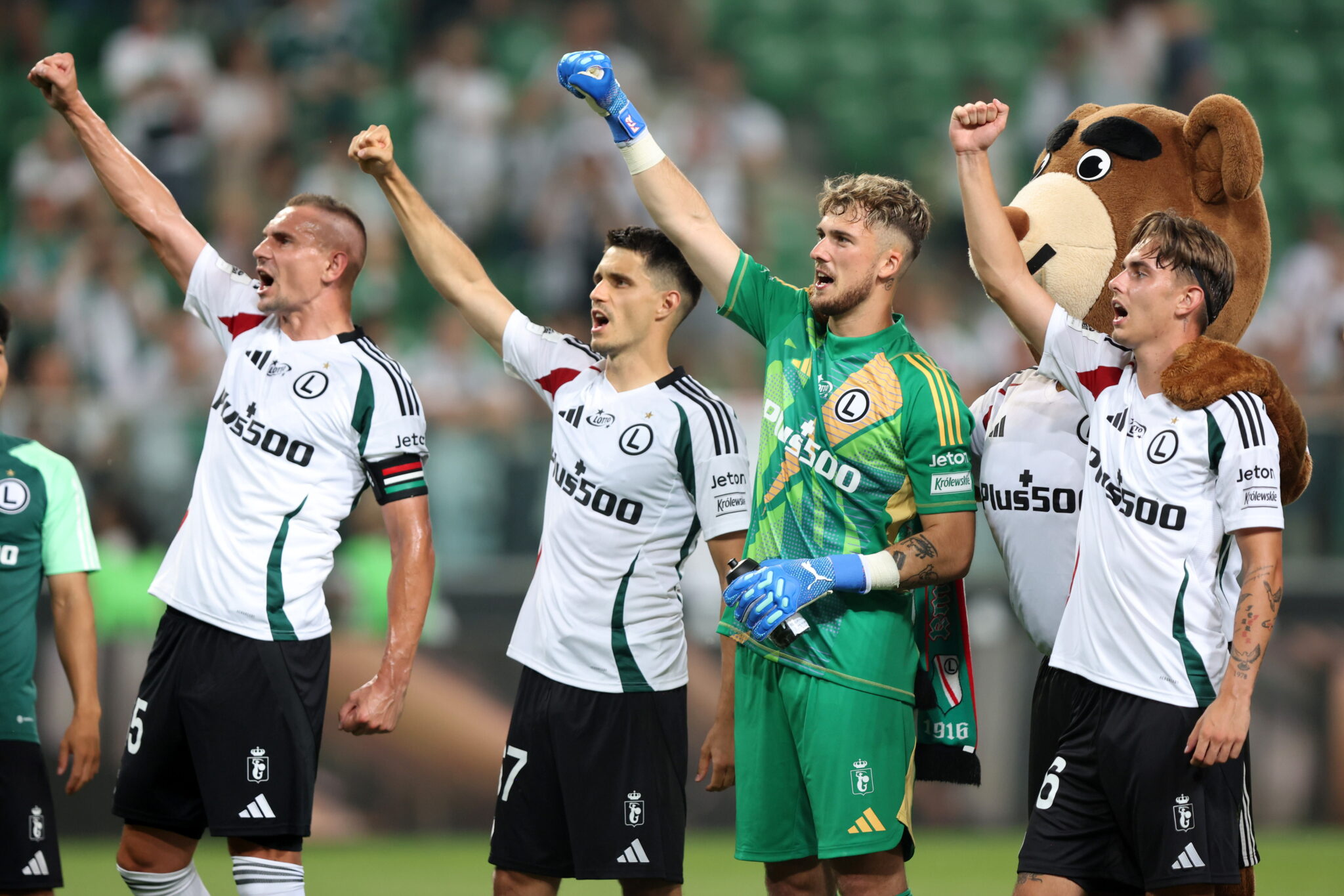 WARSZAWA 20.07.2024
MECZ 1. KOLEJKA PKO EKSTRAKLASA SEZON 2024/25 --- POLISH FOOTBALL TOP LEAGUE MATCH IN WARSAW: LEGIA WARSZAWA - ZAGLEBIE LUBIN 2:0
ARTUR JEDRZEJCZYK  BARTOSZ KAPUSTKA  KACPER TOBIASZ  MASKOTKA MISK KAZEK  IGOR STRZALEK
FOT. PIOTR KUCZA/400mm.pl