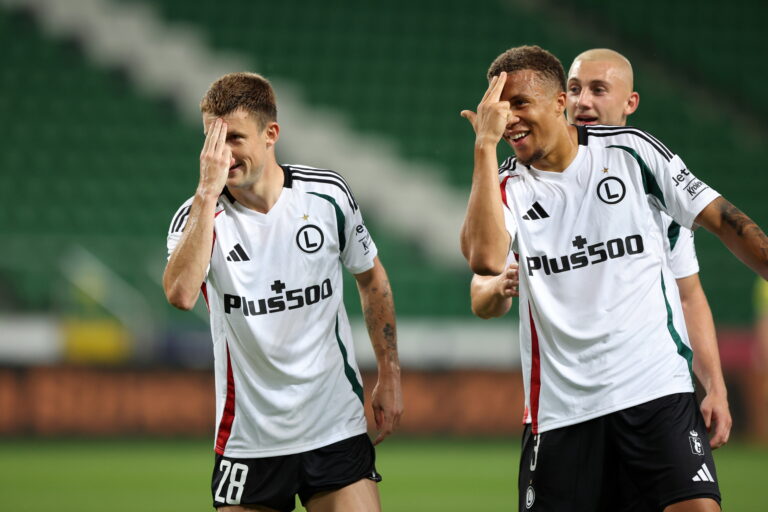 WARSZAWA 25.07.2024
PIERWSZY MECZ II RUNDA ELIMINACYJNA LIGA KONFERENCJI EUROPY SEZON 2024/25 --- UEFA EUROPA CONFERENCE LEAGUE SECOND QUALIFYING ROUND FIRST MATCH IN WARSAW: LEGIA WARSZAWA - CAERNARFON TOWN FC
MARC GUAL  STEVE KAPUADI  BLAZ KRAMER
FOT. PIOTR KUCZA/400mm.pl