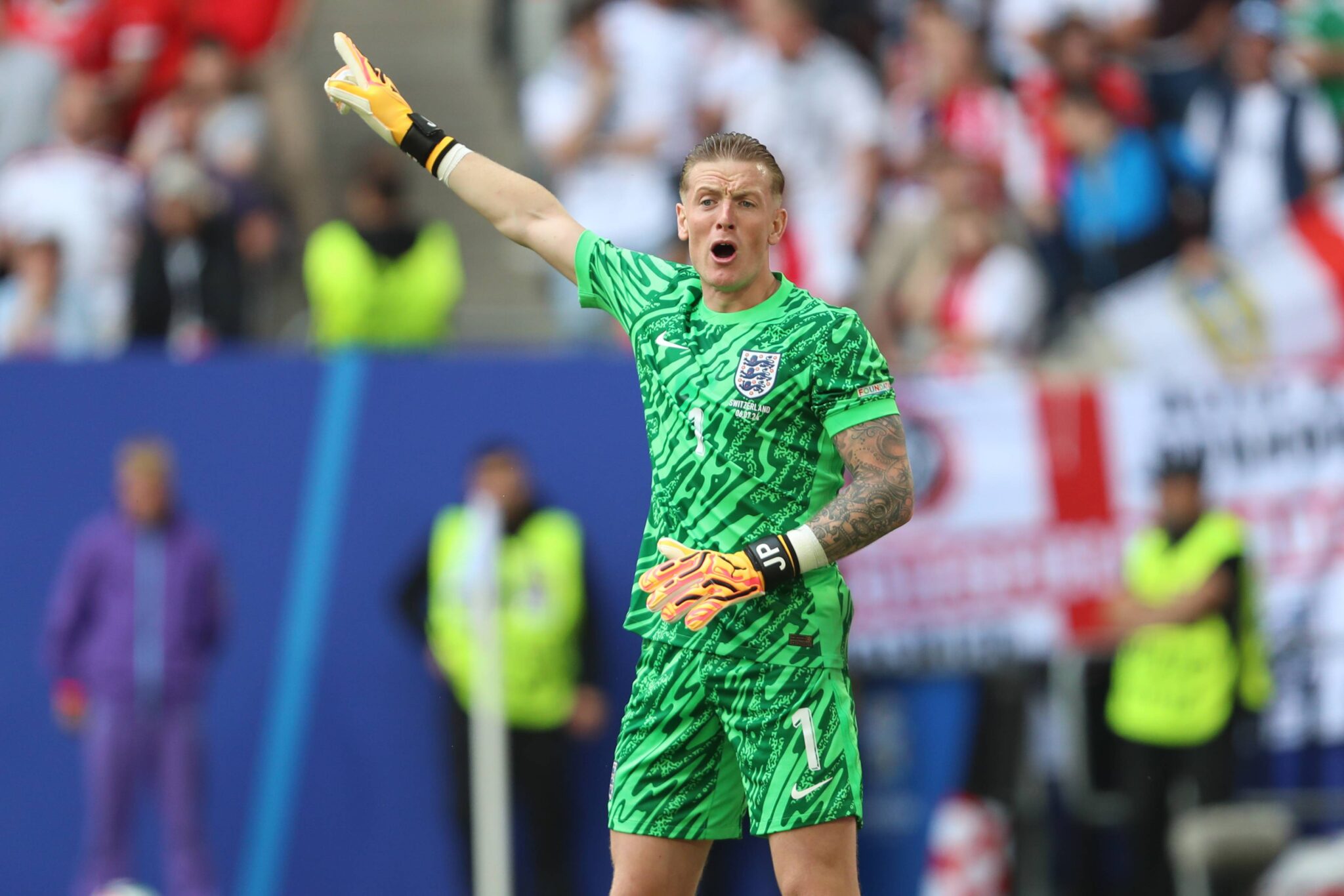 Torwart Jordan Pickford (England) gestikuliert, Gestik, UEFA EURO 2024 - Quarter-final, England vs Switzerland, Arena Düsseldorf am 06. July 2024 in Düsseldorf, Deutschland. (Foto von Oliver Kaelke/DeFodi Images)

Torwart Jordan Pickford (England) gestures, UEFA EURO 2024 - Quarter-final, England vs Switzerland, Arena Dusseldorf on July 6, 2024 in Dusseldorf, Germany. (Photo by Oliver Kaelke/DeFodi Images)  
PILKA NOZNA EURO MISTRZOSTWA EUROPY ANGLIA - SZWAJCARIA
FOT. DEFODI IMAGES/newspix.pl / 400mm.pl
POLAND ONLY!
---
newspix.pl / 400mm.pl