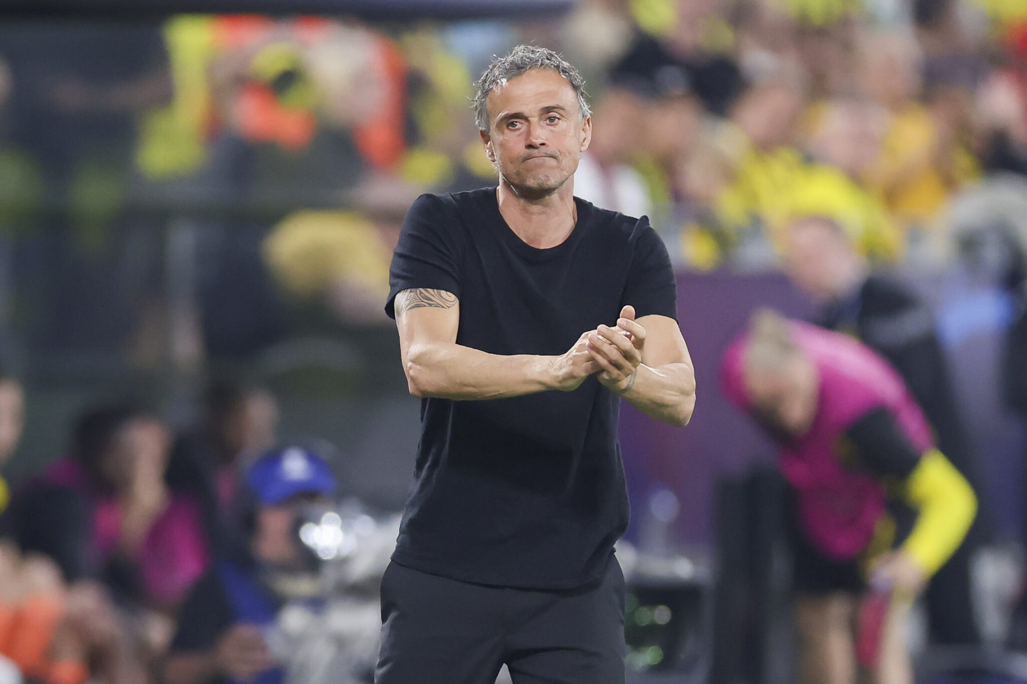 Trainer Luis Enrique (Paris Saint-Germain) jubelt, UEFA Champions League 2023/24 - Semi-finals First Leg, Borussia Dortmund vs Paris Saint-Germain, Signal-Iduna-Park am 01. May 2024 in Dortmund, Deutschland. (Foto von Marco Steinbrenner/DeFodi Images)

Trainer Luis Enrique (Paris Saint-Germain) cheers, UEFA Champions League 2023/24 - Semi-finals First Leg, Borussia Dortmund vs Paris Saint-Germain, Signal-Iduna-Park, May 1, 2024 in Dortmund, Germany. (Photo by Marco Steinbrenner/DeFodi Images) 
LIGA MISTRZOW PILKA NOZNA SEZON 2023/2024
FOT.DEFODI IMAGES/newspix.pl / 400mm.pl
POLAND ONLY!

---
newspix.pl / 400mm.pl