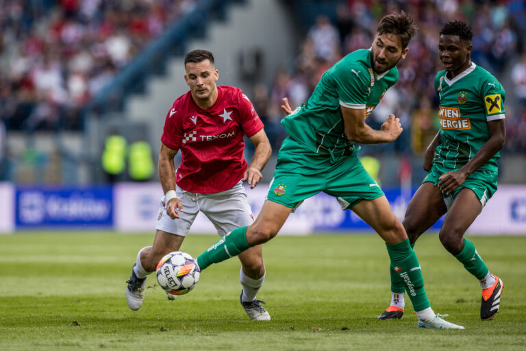 KRAKOW 25.07.2024 
ELIMINACJE LIGA EUROPY PILKA NOZNA
WISLA KRAKOW - SK RAPID WIEDEN 
NZ Angel Rodado 
FOT JAKUB GRUCA / 400mm.pl