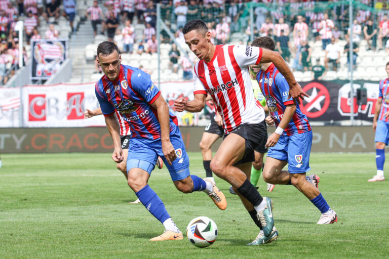 KRAKOW 21.07.2024
MECZ 1 KOLEJKA PKO EKSTRAKLASA  SEZON 2024/2025 -- POLISH FOOTBALL FIRST LEAGUE MATCH: Cracovia - Piast Gliwice
NZ PATRYK DZICZEK PATRYK SOKOLOWSKI
FOT. JACEK STANISLAWEK / 400mm.pl