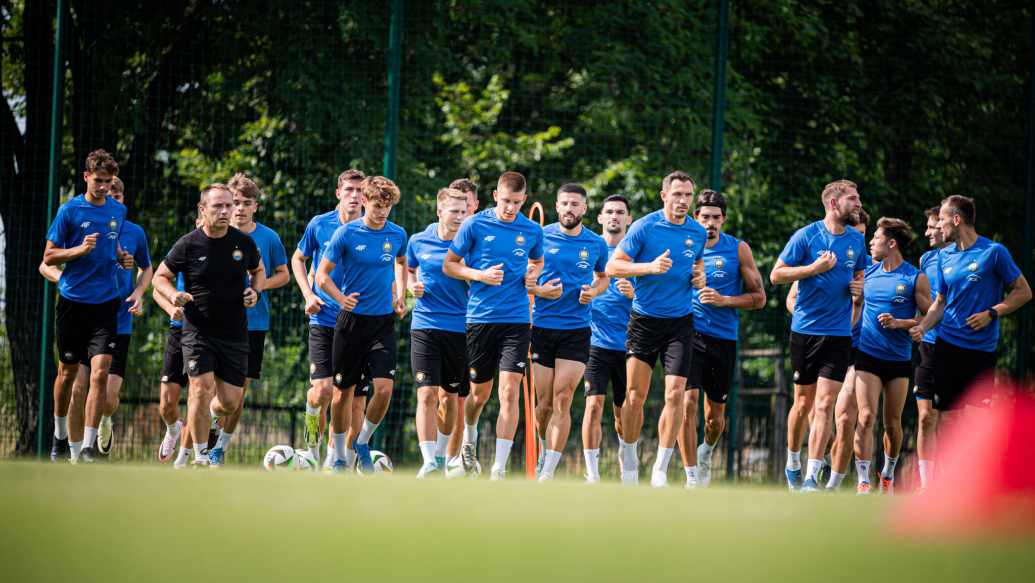 MIELEC 17.06.2024
PKO EKSTRAKLASA -- SEZON 2024/2025 -- PILKA NOZNA TRENING POLISH LEAGUE FOOTBALL PRACTISE
DRUZYNA
FOT. MICHAL TRZPIS/400MM.PL