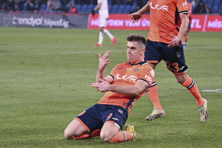 ISTANBUL, TURKIYE - DECEMBER 19: Krzysztof Piatek (9) of RAMS Basaksehir celebrates after scoring a goal during the Turkish Super Lig week 17 football match between RAMS Basaksehir and EMS Yapi Sivasspor in Istanbul, Turkiye on December 19, 2023. Arif Hudaverdi Yaman / Anadolu,Image: 830911506, License: Rights-managed, Restrictions: , Model Release: no, Credit line: AA/ABACA / Abaca Press / Forum