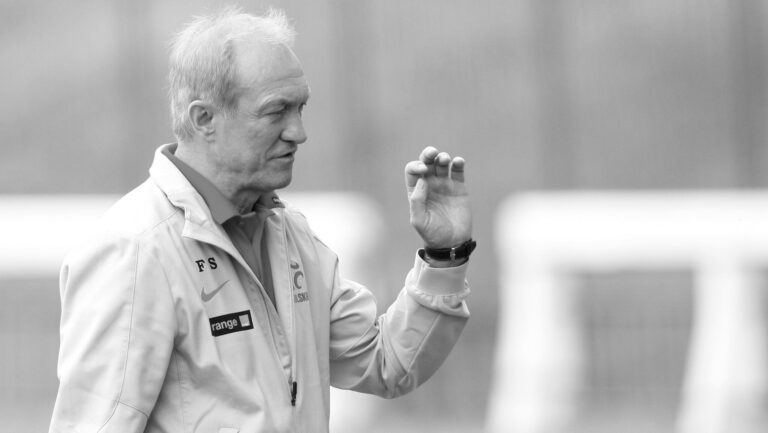 WARSZAWA 05.06.2012
TRENING REPREZENTACJA POLSKA --- POLAND NATIONAL FOOTBALL TEAM TRAINING IN WARSAW
FRANCISZEK SMUDA 
FOT. PIOTR KUCZA