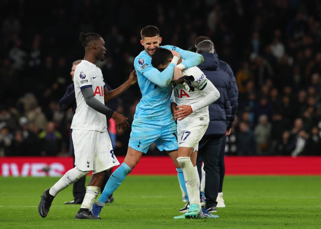 December 10, 2023, Tottenham, London, England: 10th December 2023; Tottenham Hotspur Stadium, London, England; Premier League Football, Tottenham Hotspur versus Newcastle United; Goalkeeper Guglielmo Vicario of Tottenham Hotspur celebrates after the final whistle with Cristian Romero and Yves Bissouma of Tottenham Hotspur (Credit Image: © John Patrick Fletcher/Action Plus Sports via ZUMA Press Wire)
PILKA NOZNA LIGA ANGIELSKA SEZON 2023/2024
FOT. ZUMA/newspix.pl / 400mm.pl
POLAND ONLY!
---
newspix.pl / 400mm.pl