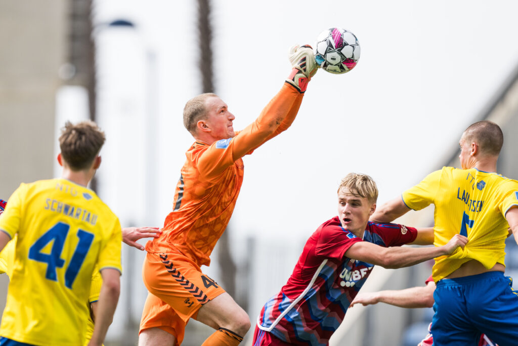 February 5, 2024, Faro, Portugal: 240205 Goalkeeper Jonathan Aegidius of Broendby during the Atlantic Cup football match between FC Copenhagen and Broendby on February 5, 2024 in Faro. .Photo: Mathias Bergeld / BILDBYRÃ…N / kod MB / MB0856.fotboll football soccer fotball fc kÃ¶penhamn brÃ¶ndby broendby fc copenhagen bbeng atlantic cup the atlantic cup (Credit Image: © Mathias Bergeld/Bildbyran via ZUMA Press) 
ATLANTIC CUP PUCHAR PILKA NOZNA SEZON 2023/2024
FOT. ZUMA/newspix.pl / 400mm.pl

POLAND ONLY !!!
---
newspix.pl / 400mm.pl