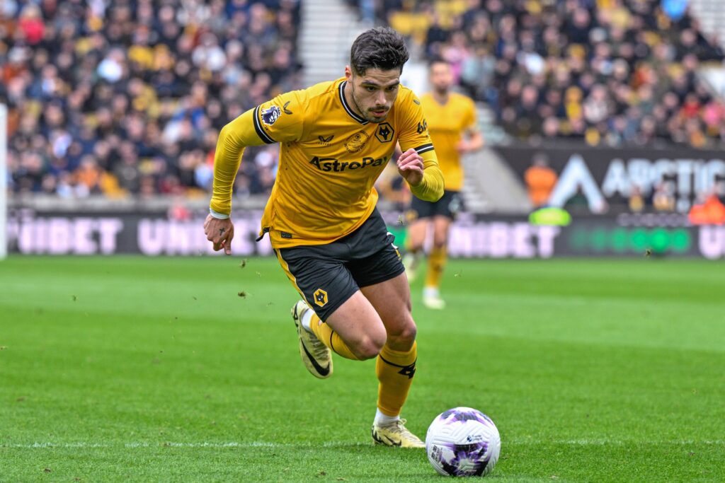 February 25, 2024, Wolverhampton, West Midlands, United Kingdom: Pedro Neto of Wolverhampton Wanderers breaks with the ball during the Premier League match Wolverhampton Wanderers vs Sheffield United at Molineux, Wolverhampton, United Kingdom, 25th February 2024. (Credit Image: © Cody Froggatt/News Images via ZUMA Press Wire)
LIGA ANGIELSKA PILKA NOZNA SEZON 2023/2024
FOT. ZUMA/newspix.pl / 400mm.pl
POLAND ONLY!
---
newspix.pl / 400mm.pl