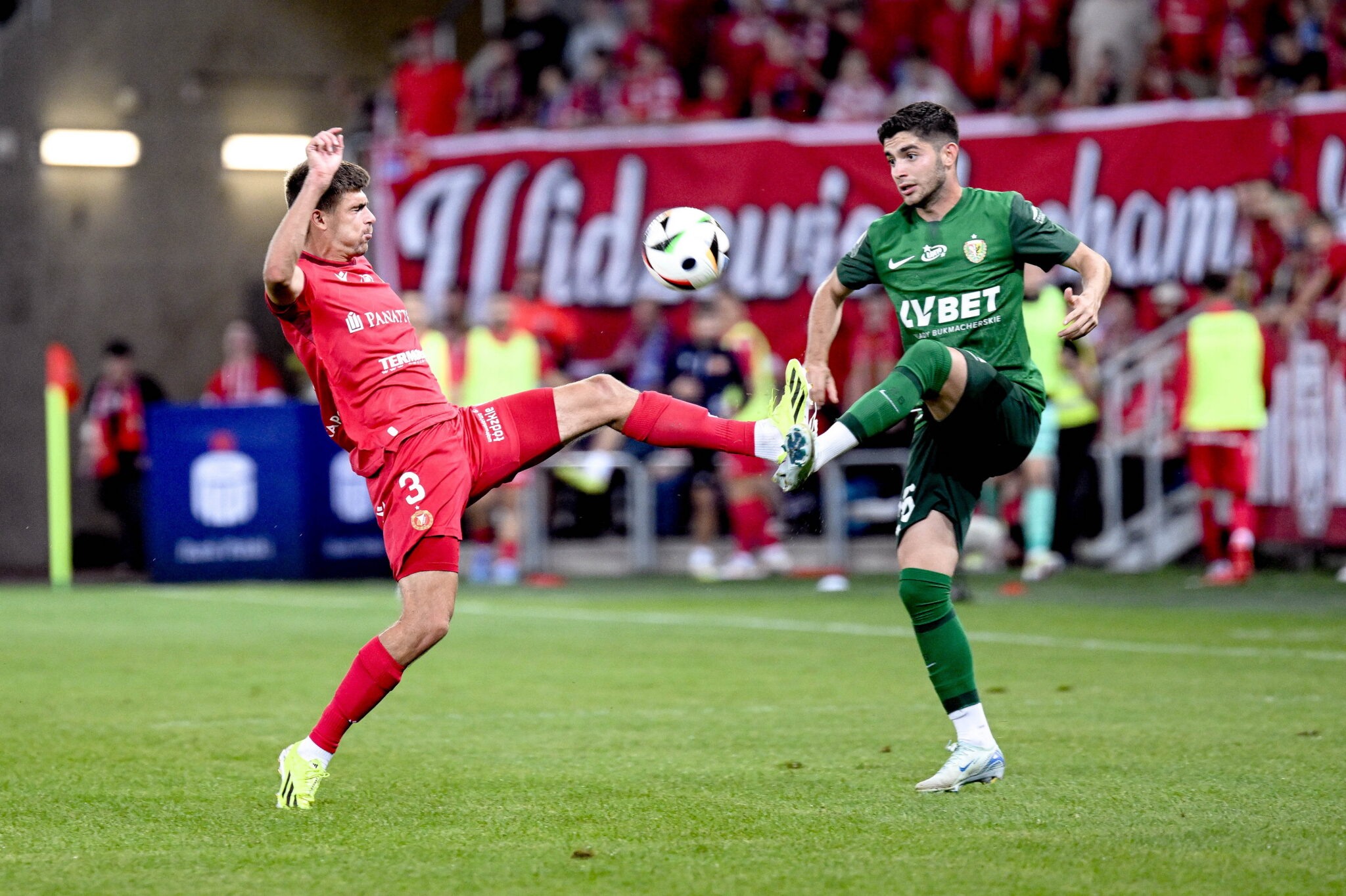 LODZ 11.08.2024
MECZ 4 KOLEJKA PKO EKSTRAKLASA SEZON 2024/25 --- POLISH FOOTBALL TOP LEAGUE MATCH IN LODZ: WIDZEW LODZ - SLASK WROCLAW
N/Z SAMUEL KOZLOVSKY PETER POKORNY
FOT. PAWEL PIOTROWSKI/ 400mm.pl