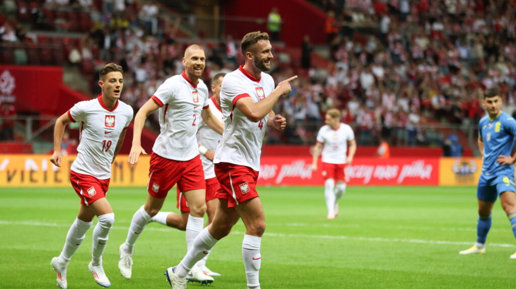 WARSZAWA 07.06.2024
MIEDZYNARODOWY MECZ TOWARZYSKI: POLSKA - UKRAINA --- INTERNATIONAL FRIENDLY FOOTBALL MATCH IN WARSAW: POLAND - UKRAINE
KACPER URBANSKI  BARTOSZ SALAMON  SEBASTIAN WALUKIEWICZ
FOT. PIOTR KUCZA/400mm.pl